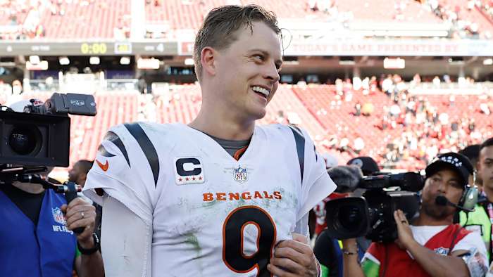 Joe Burrow went 28-for-32 for 283 yards and three touchdowns in Sunday’s 31–17 win over the 49ers.